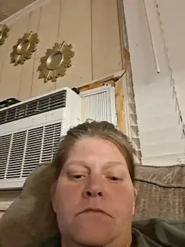 Megan1992 live cam preview
