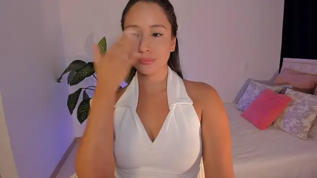 Alina_Vega_