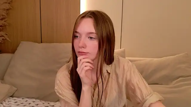 LilyMoores live cam preview