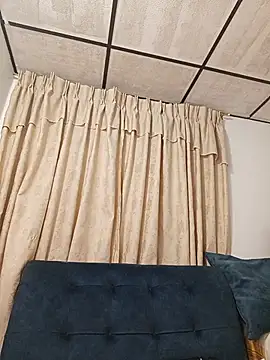 IsisBlake live cam preview