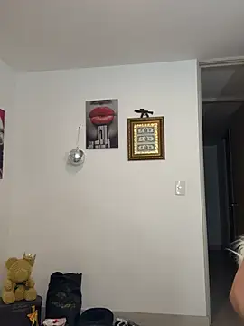 NiaCrawfordd live cam preview