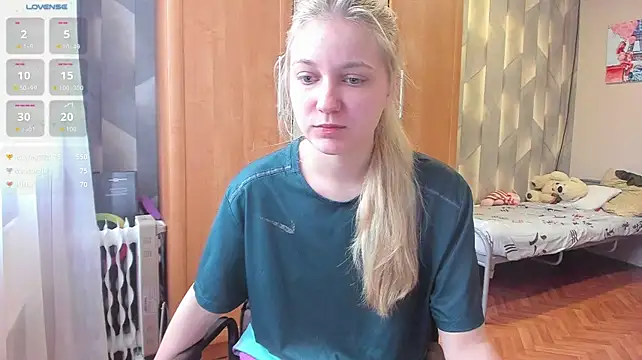Tiny_Kiss webcam