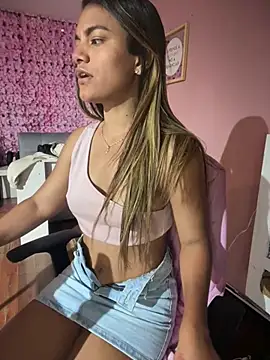 AngelPinkk_ live cam on StripChat