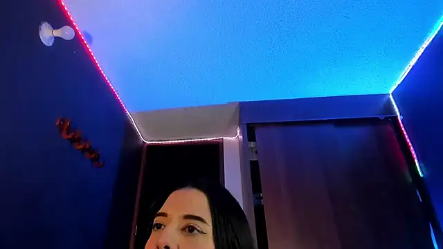 milufontier live cam preview