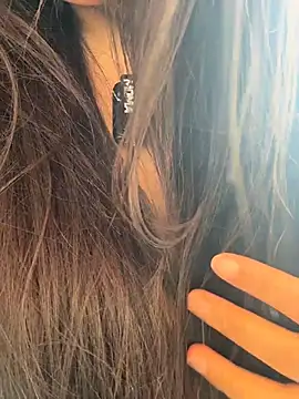 love-yiyi live cam preview