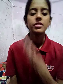 Saya-Tyagi live cam preview