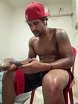 bigdick211292 live cam on StripChat