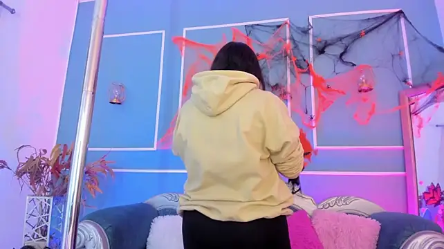 TaraTaylorr live cam preview