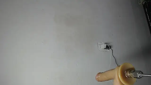 avaleri_cherry live cam preview