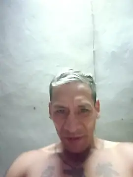 Elmono__1 live cam on StripChat