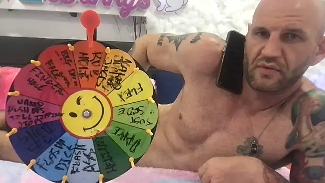 brianomally live cam preview