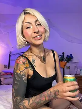 Cinamoonn webcam