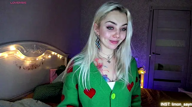 LillyMoure_
