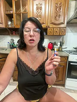Fiona06 live cam on StripChat