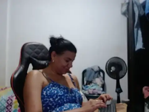 Adriana_0312 live cam preview
