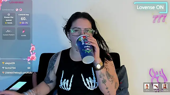 juana_valkiria webcam