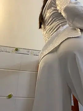 NINA2102