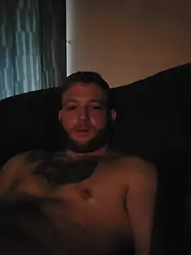 10AlphaPapa01 live cam on StripChat