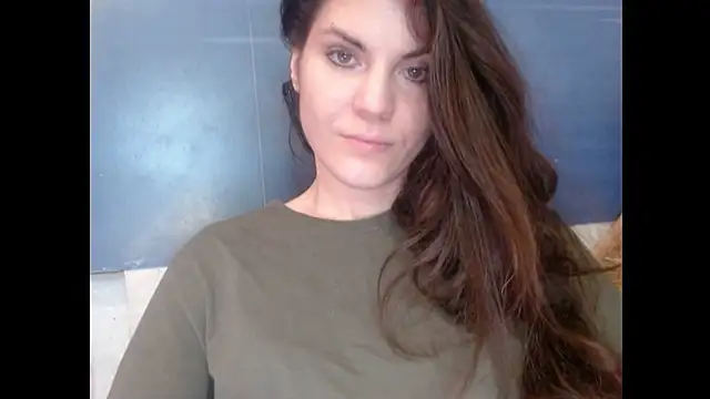 AliceTailor live cam preview