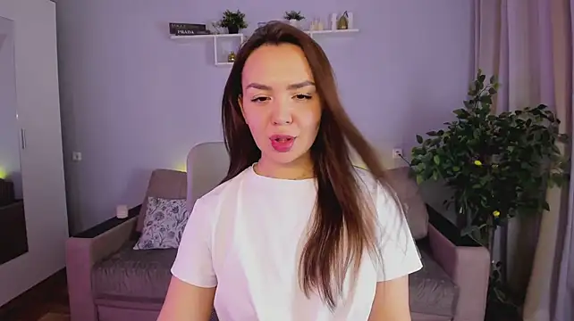 WowwGirl