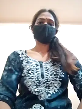 hotgirl-20 live cam preview