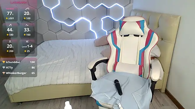 aliicemeow