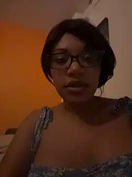 thekelliecapri live cam preview