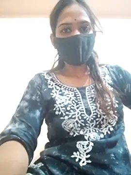 hotgirl-20 live cam preview