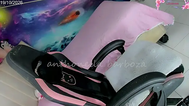Nella_Dolls live cam preview