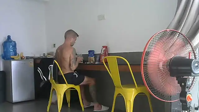 HotHunkHarry live cam preview