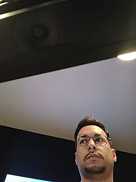 leolim220 live cam preview