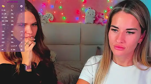 hotty_girls_here