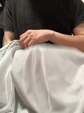 lion_pon live cam preview