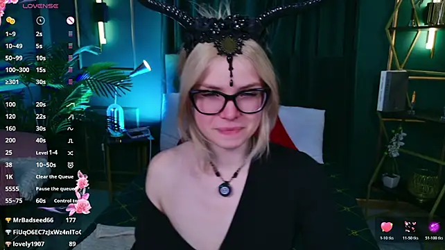 ChloeWells live cam preview