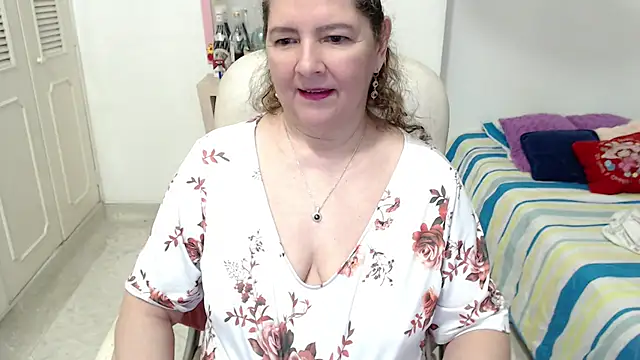 leonela_69 live cam preview