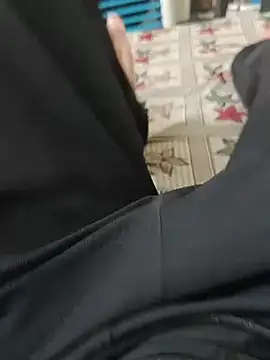wrong_man25 on Stripchat
