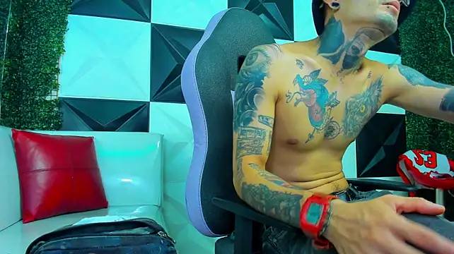Boy_tatto77
