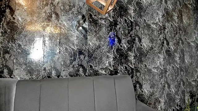 cameron_lux77