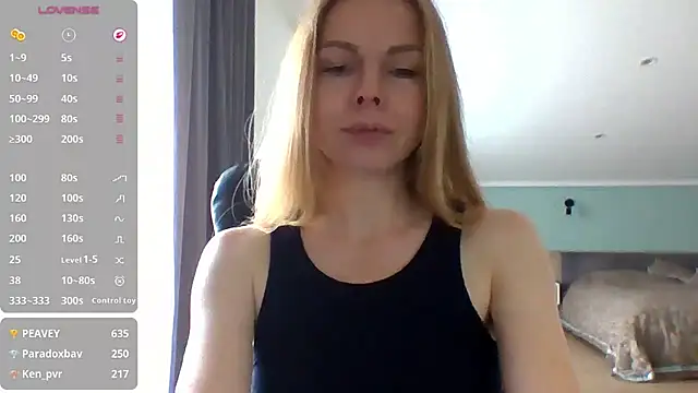 TinaDiamond live cam preview