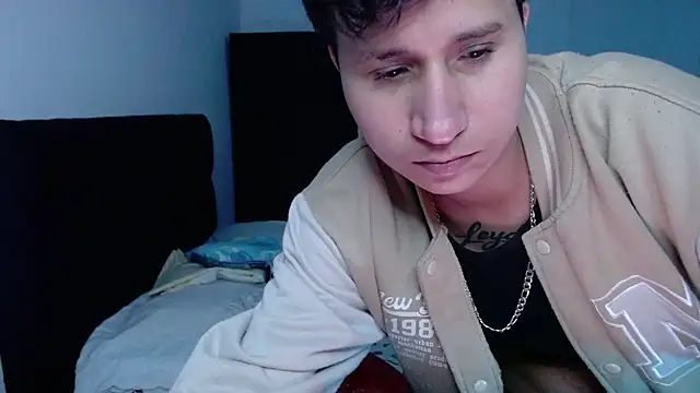 CharlieVexcs live cam on StripChat