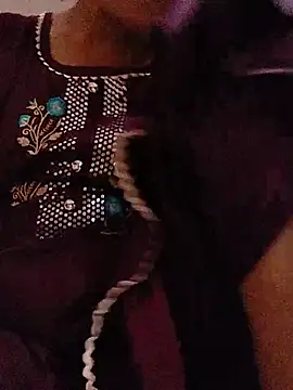 Varsha_96 live cam on StripChat