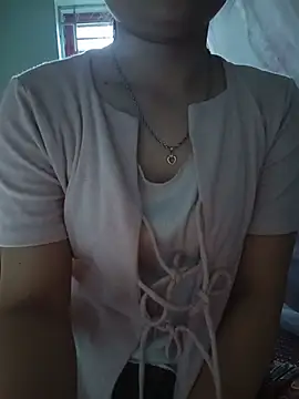 Dimi busty webcam model