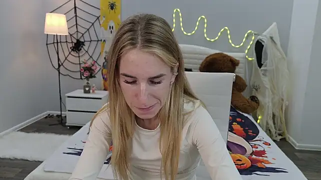 DeboraHorny live cam preview