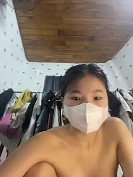 Minni_2k live cam preview