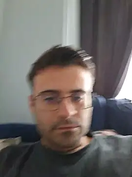 HugeTurkishCock live cam on StripChat