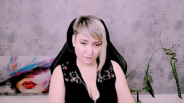 Djullia live cam preview