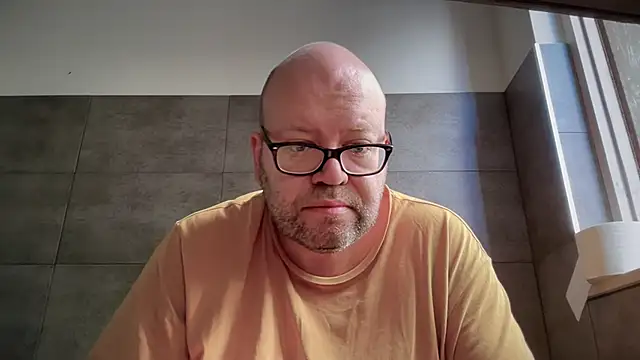 theitalianbear live cam preview