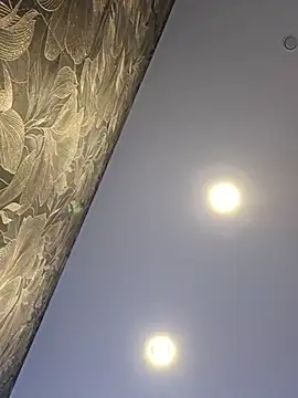 MilaMature live cam preview