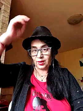 Love_Tina_Forever live cam on StripChat