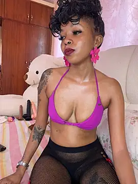 sexy_smiley live cam on StripChat